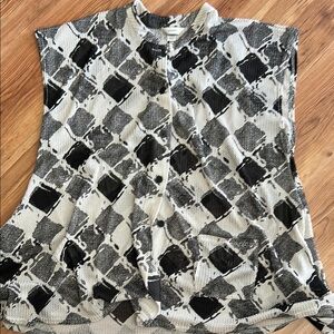 CJ Banks Black and Gray Boxy Buttoned Blouse